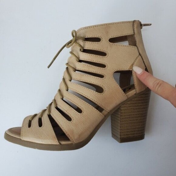 Boho Heels Neutral Nude Cage Booties 7.5 EUC! NWOT - Picture 11 of 12